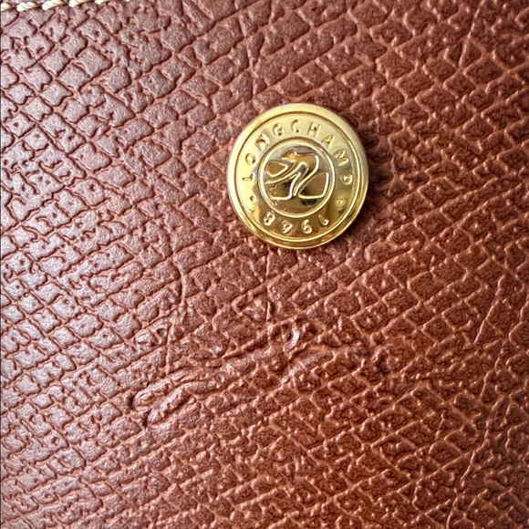 Longchamp Epure Leather Bucket Bag - Picture 3 of 12